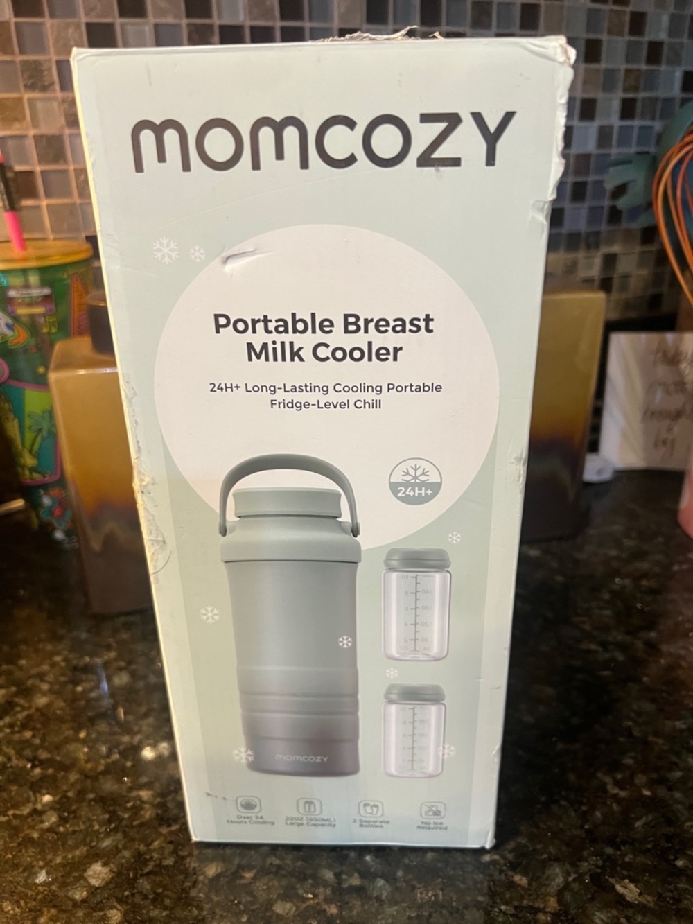 NIB Momcozy 22oz Portable Breast Milk Cooler - Green